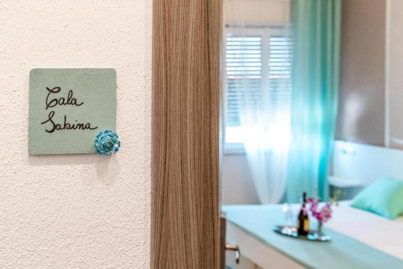 La Smeralda - Boutique Rooms And Breakfast Golfo Aranci Zewnętrze zdjęcie