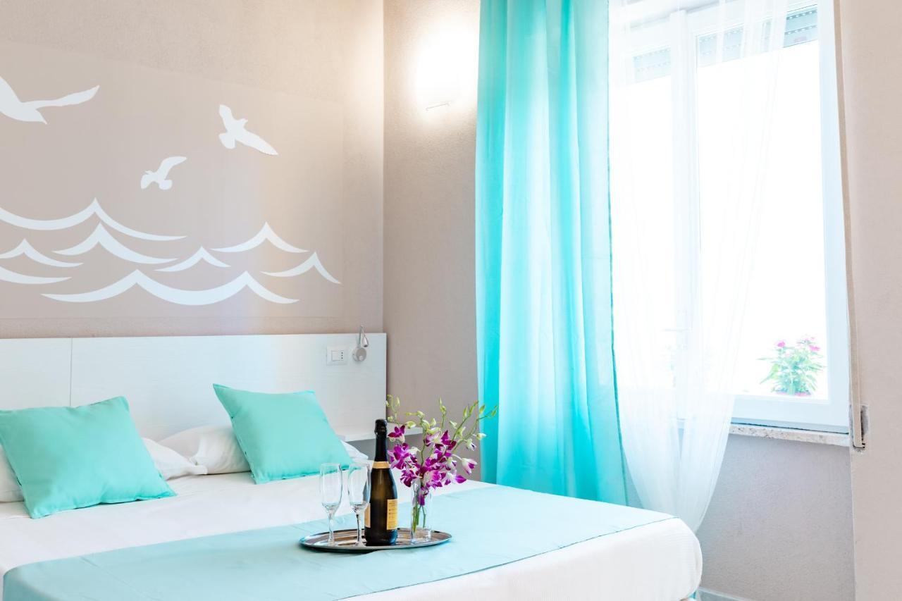La Smeralda - Boutique Rooms And Breakfast Golfo Aranci Zewnętrze zdjęcie