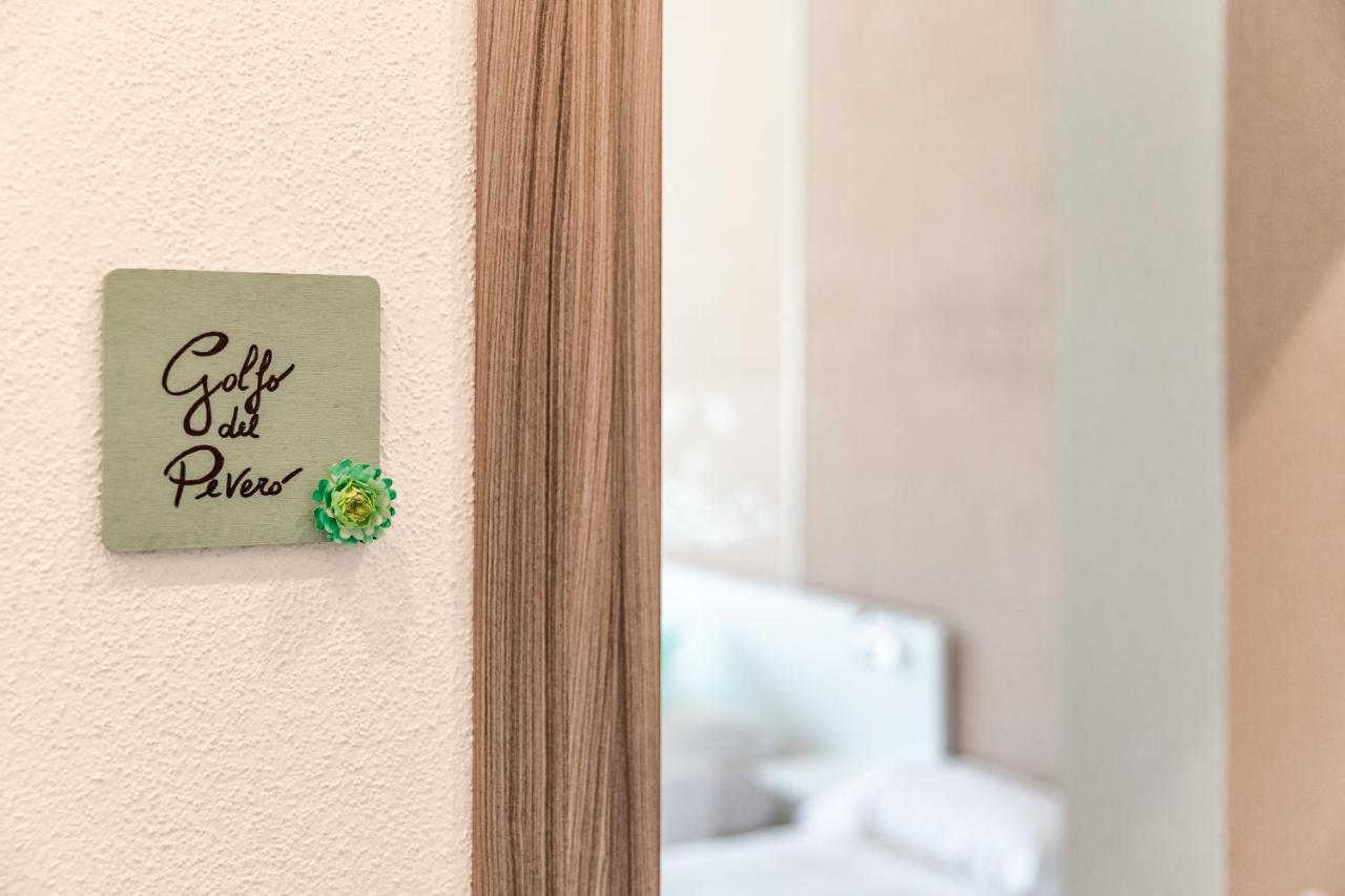 La Smeralda - Boutique Rooms And Breakfast Golfo Aranci Zewnętrze zdjęcie